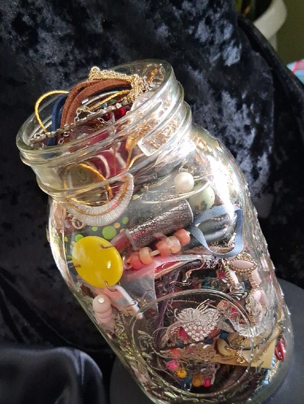 Jewelry Jar Lot Of Mixed Bracelets Earrings Necklaces & Rings - Picture 3 of 14